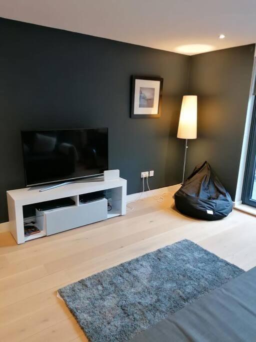 New Town House With *Free Allocated Parking* Apartment Brighton Exterior photo